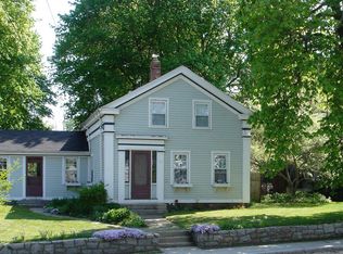 16 High St, Ashaway, RI 02804