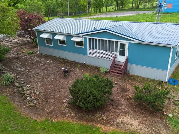 37109 W 63rd St, Camden, MO 64017