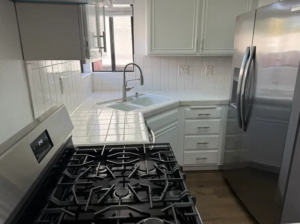 12207 Chandler Blvd APT 2, Valley Village, CA 91607
