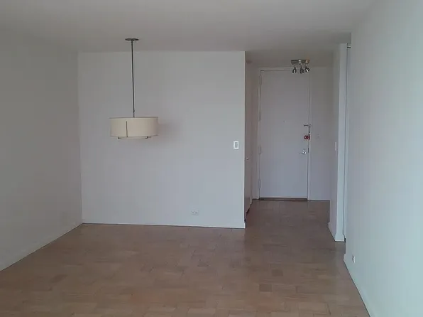 630 1st Ave APT 32R, New York, NY 10016