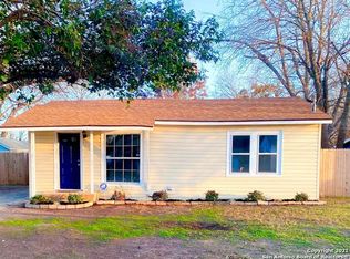 976 Pine St, New Braunfels, TX 78130