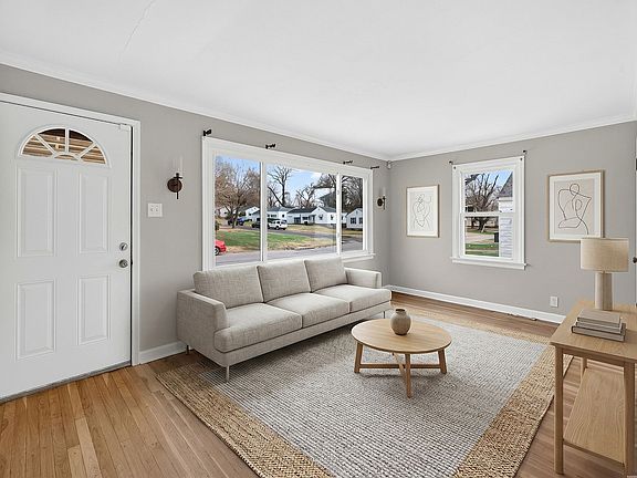 3rd image of 10505 Ewell Dr