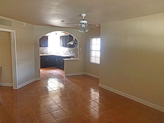 5th image of 1325 Wengert Ave