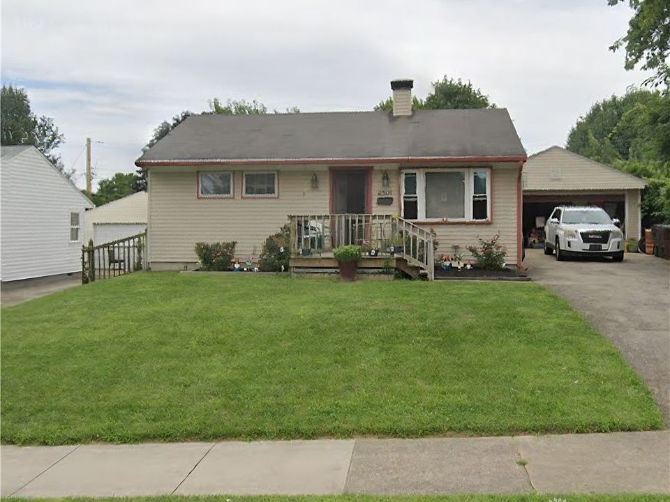 1st image of 2501 E Dorothy Ln