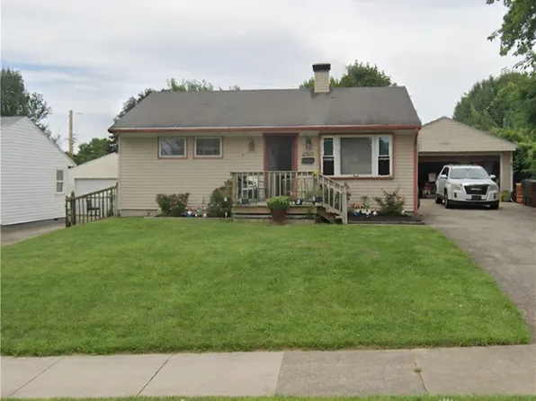 2501 E Dorothy Ln, Dayton, OH 45420