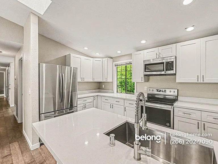 5406 122nd Ave E #A — Photo 2