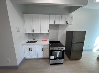 360 E 194th St #3A, Bronx, NY 10458