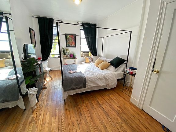 5th image of 416 W 47th St APT 4D