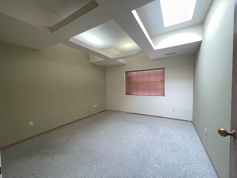1709 Girard Blvd NE #1 — Photo 22