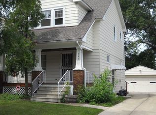 948 Selwyn Rd, Cleveland Heights, OH 44112