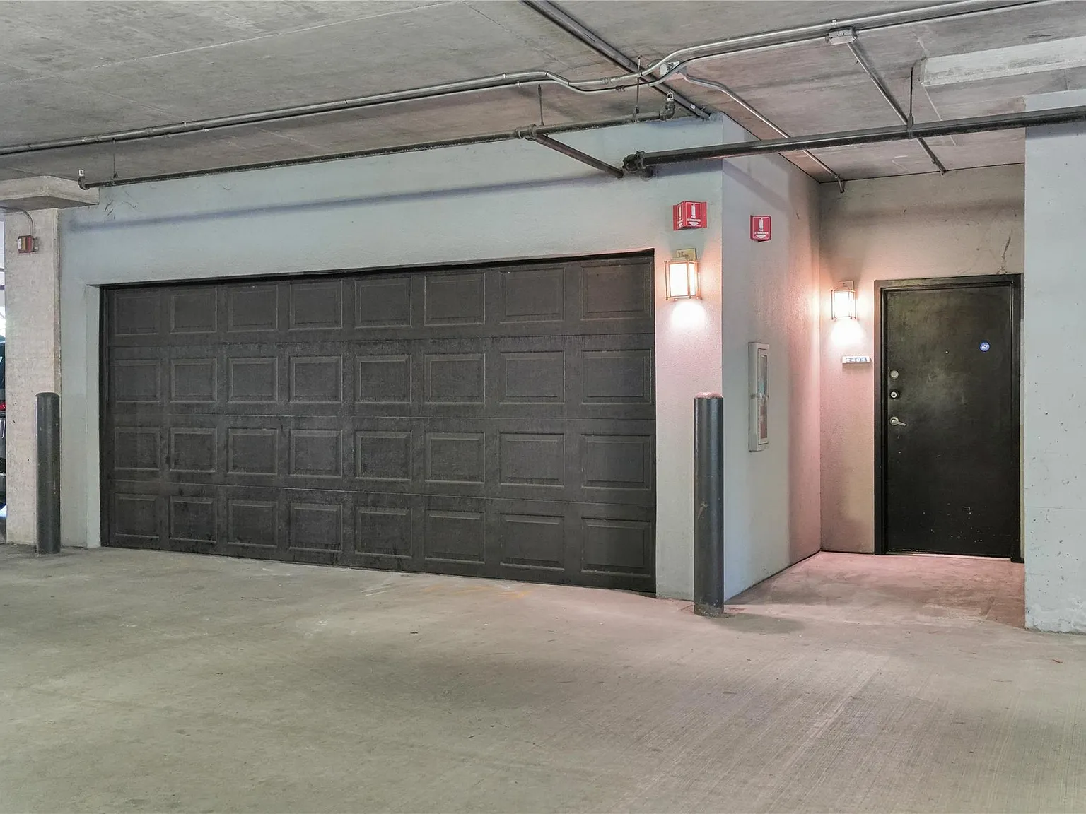 2 bed, 2.0 bath, 1582 sqft, $3,000 — Photo 2