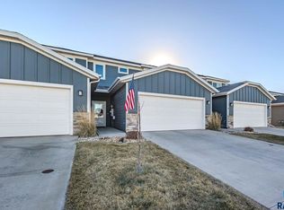 4403 E Leubecher Pl, Sioux Falls, SD 57108