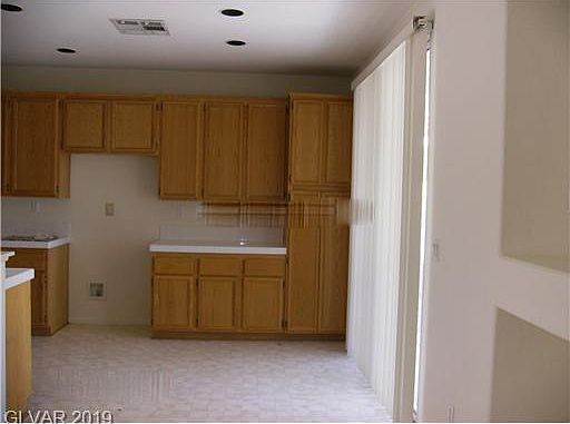 3rd image of 7652 Vista Hills Dr