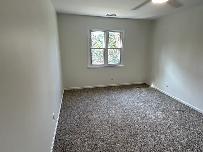 10 Cedar Ave #E — Photo 9