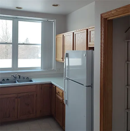 116 S Genesee St #10 — Photo 8