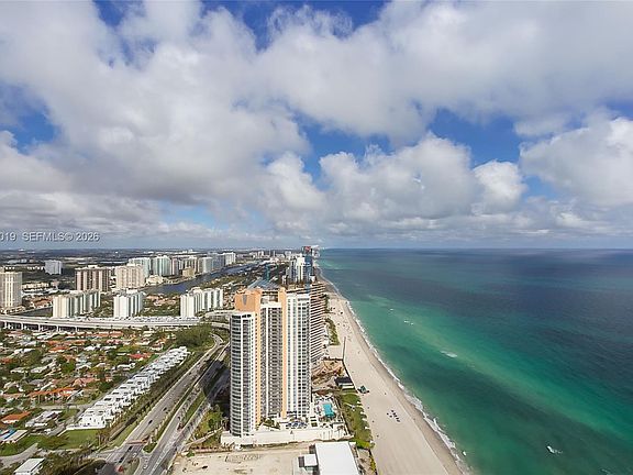 4th image of 18555 Collins Ave APT 4605