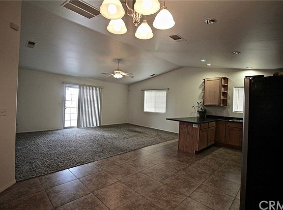 3rd image of 6833 Saladin St