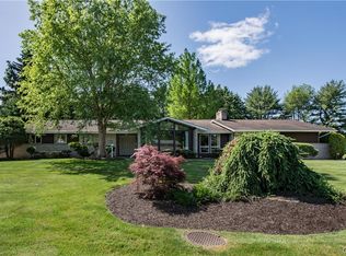 975 Wedgewood Rd, Bethlehem, PA 18017