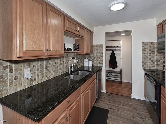 5th image of 22071 River Oaks Dr APT A12