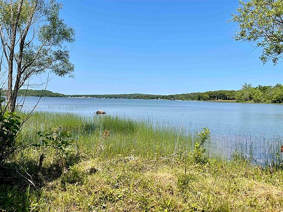 3rd image of 2099 E Tri Lakes Dr