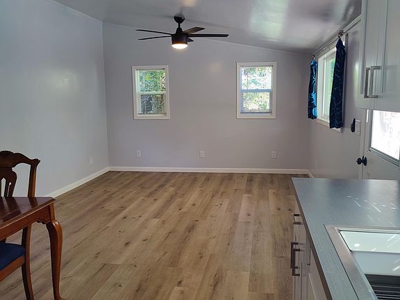 Living room without staging furniture