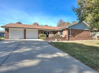 102 Valley Rd, Monticello, IL 61856