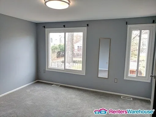 10732 Lester St — Photo 11