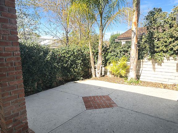 3rd image of 25444 Via Pacifica