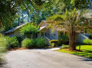 16 Acorn Ln, Hilton Head Island, SC 29928
