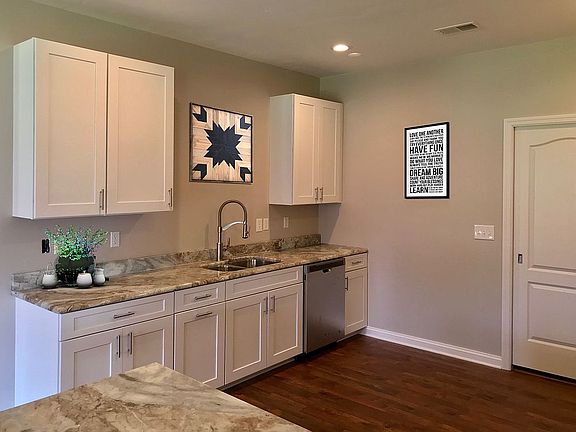 Granite and SS Appliances 