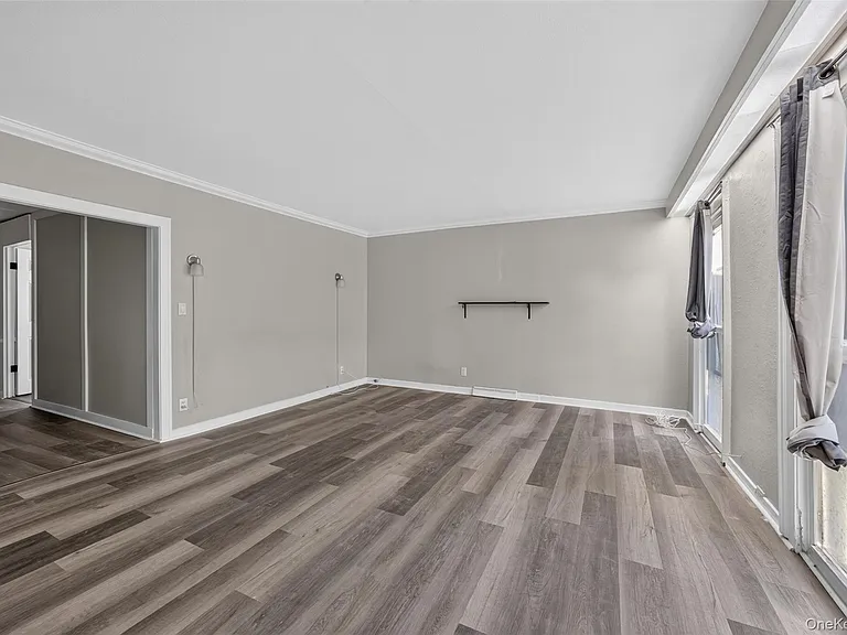 10 Washington Ave #3 — Photo 6