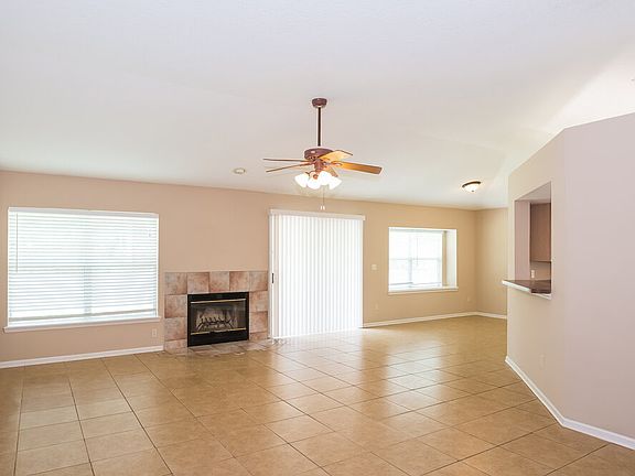 2nd image of 644 Southern Lily Dr