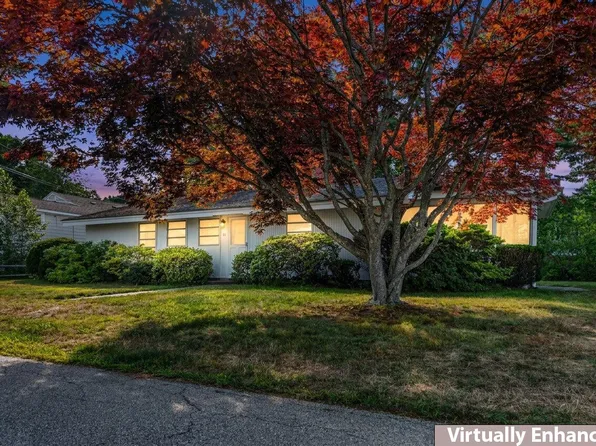31 Moorview Avenue, Ogunquit, ME 03907
