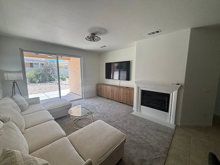 11083 Port Royale Ct — Photo 4
