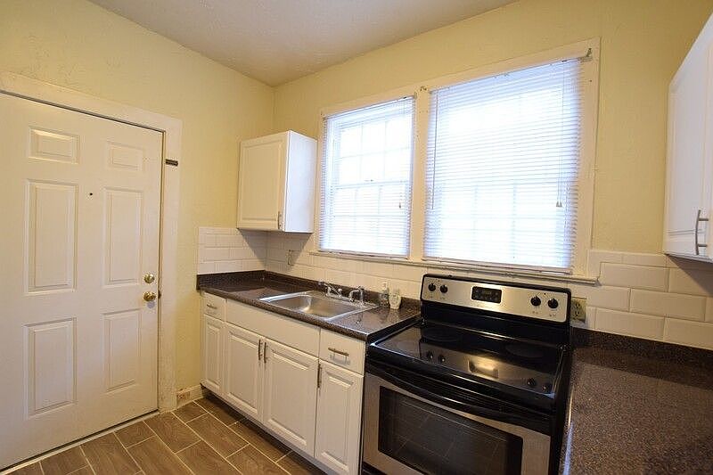 1st image of 410 E 14th St APT 105