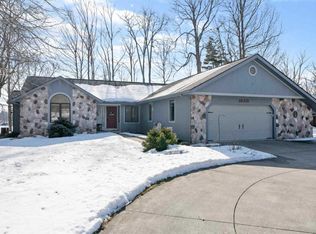 1620 E Wildwood Dr, Columbia City, IN 46725