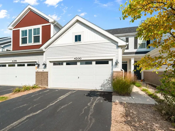 4200 Calder Ln, Aurora, IL 60504
