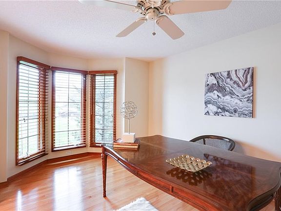 4th image of 169 Promenade Ln