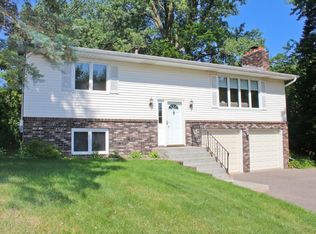 2615 Flandrau St N, Maplewood, MN 55109