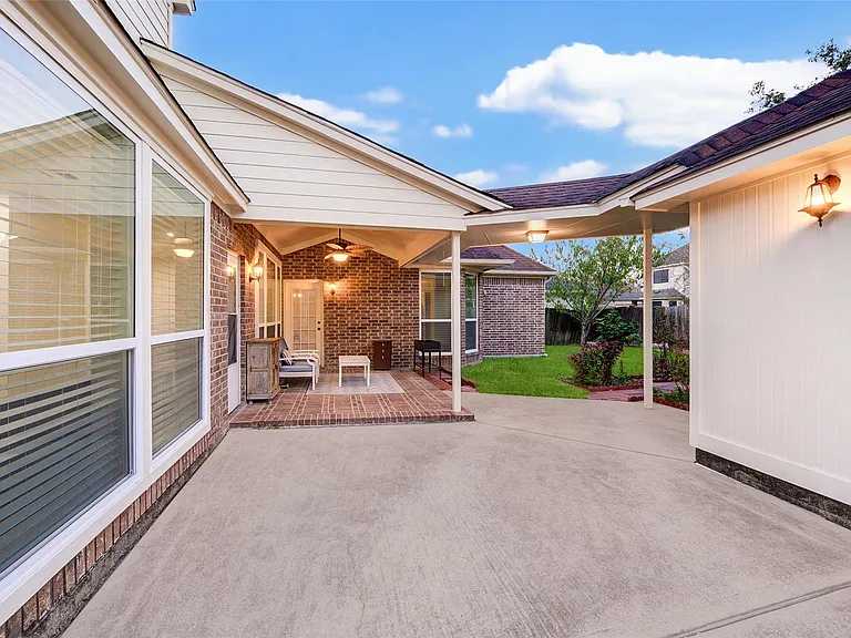 2027 Westshore Dr — Photo 45