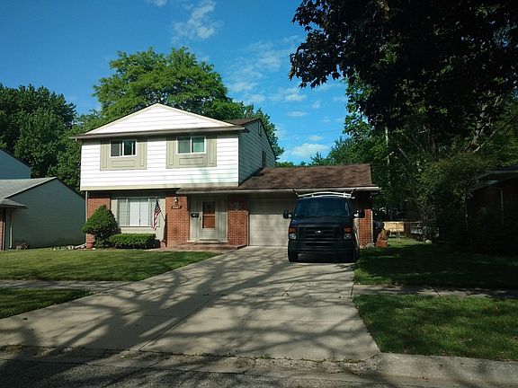 3rd image of 23487 Barfield St