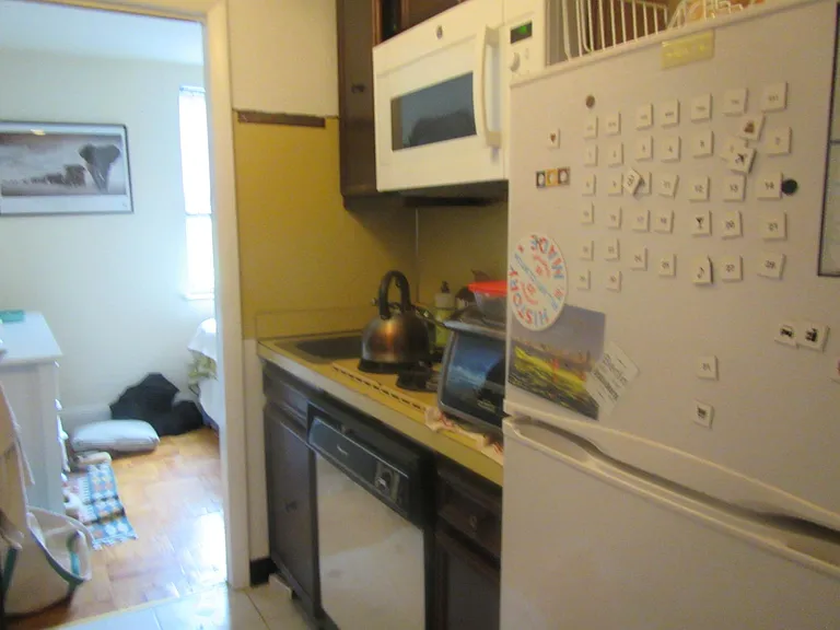 260 S 21st St #3R — Photo 3