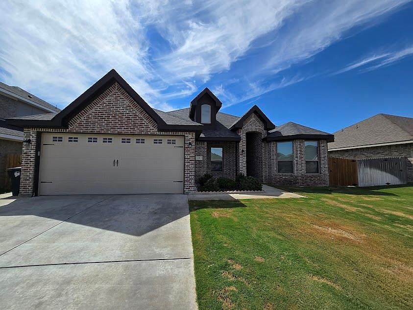 1st image of 34 Balmoral Cir
