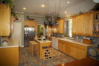 4th image of 600 Alexandrite Dr