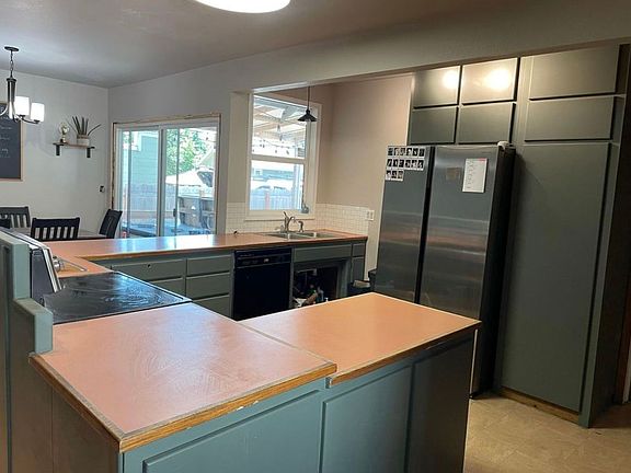 5th image of 1236 Calapooia St SW