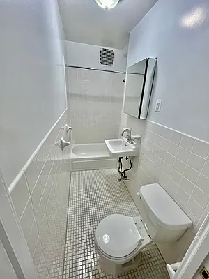 Rented by Compass | media 10