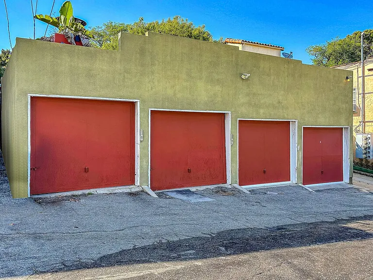 660 Ocean Park Blvd #B — Photo 14