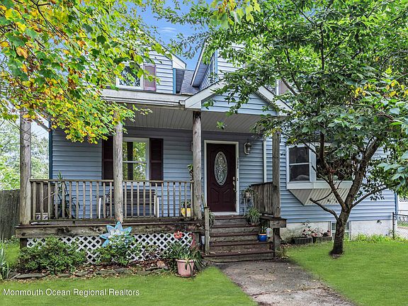 2nd image of 3008 Hiawatha Ave