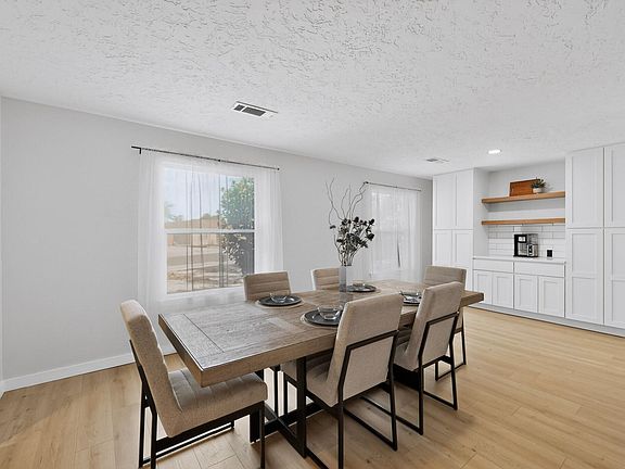 5th image of 2704 Palo Alto Dr NE