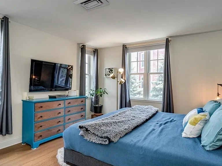 4040 Washington St #1 — Photo 10
